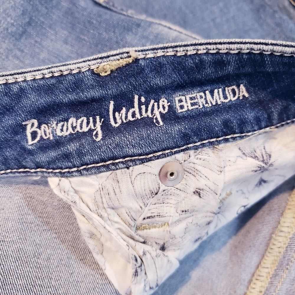 Tommy Bahama Boracay Indigo Denim Bermuda Jean Shorts Women's Size 14x11" - Picture 9 of 11